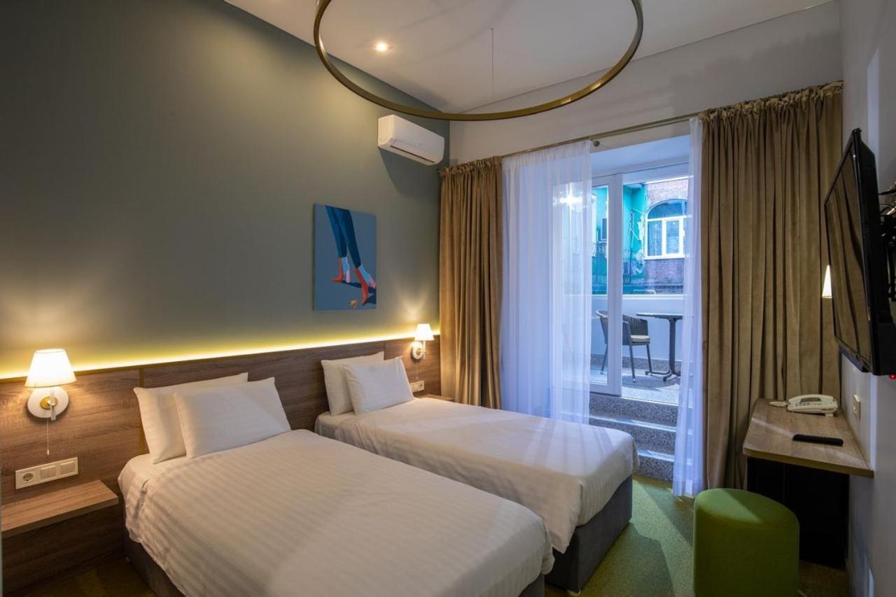Four Rooms City Kharkiv Extérieur photo
