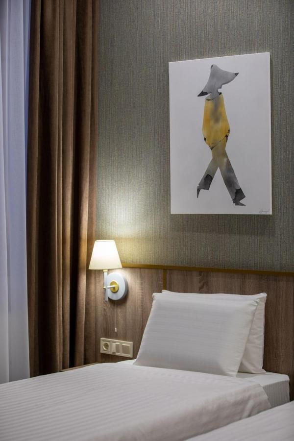Four Rooms City Kharkiv Extérieur photo