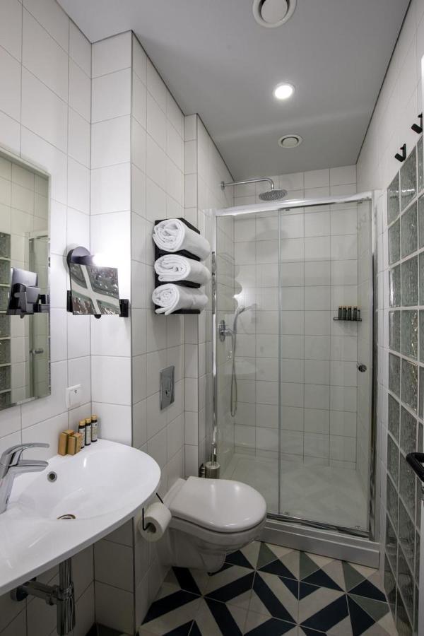 Four Rooms City Kharkiv Extérieur photo