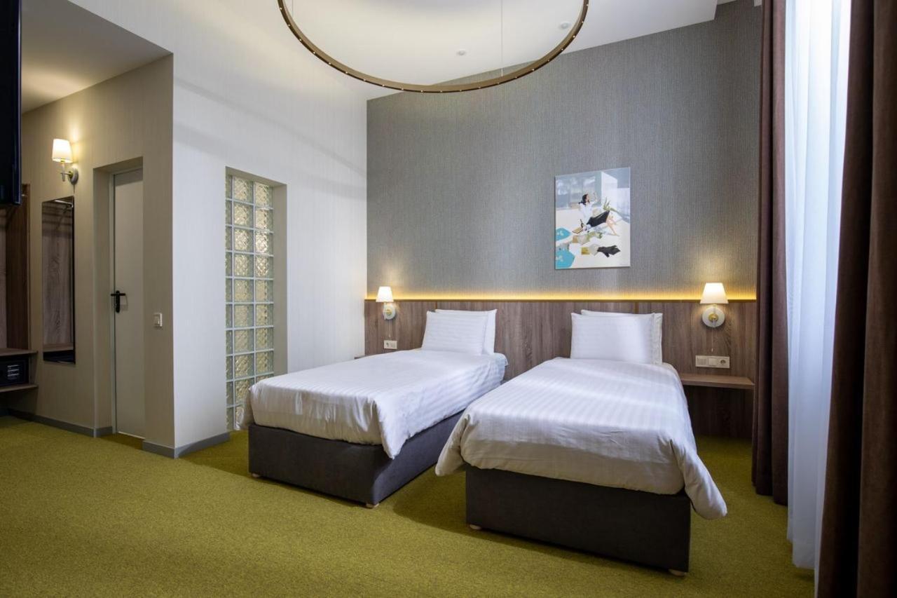 Four Rooms City Kharkiv Extérieur photo